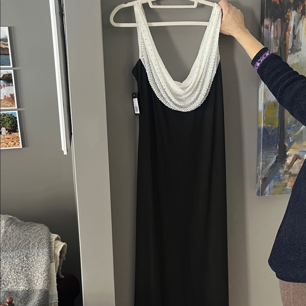 MARINA Black and White Backless Dress